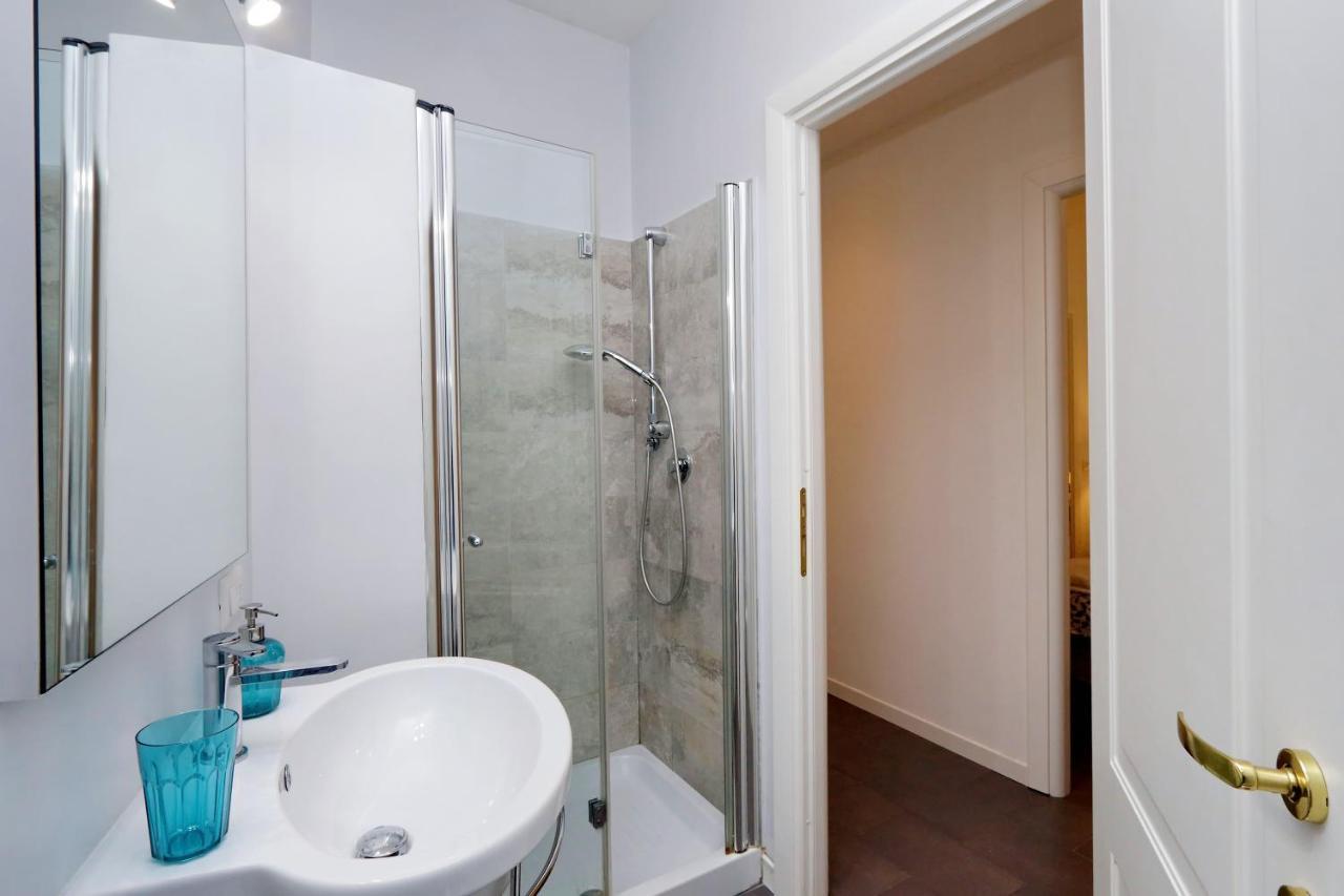 Apartment Monti Charming - Short Let Service Rom